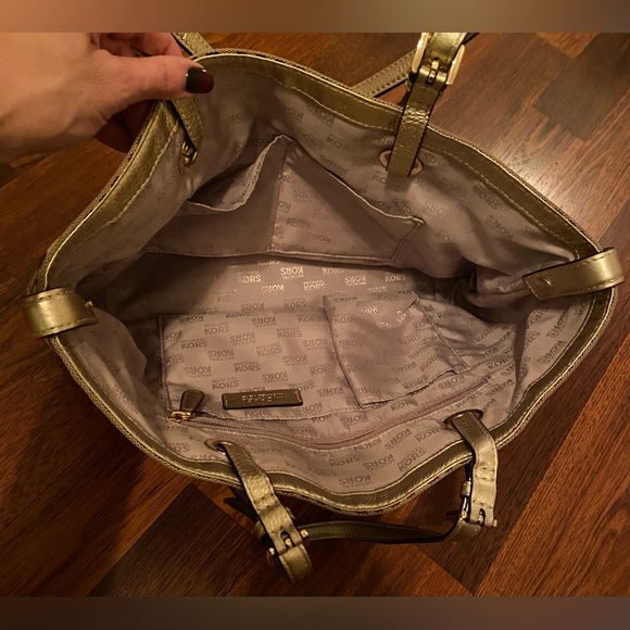 Vintage Michael Kors tote. Excellent condition. - Picture 3 of 9